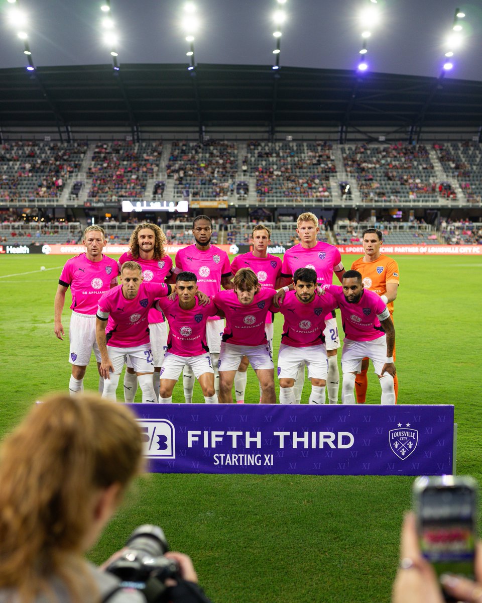 loucityfc's tweet photo. Weโre the boys in pink tonight ๐๐
#LOUvIND https://t.co/PafxWepE3S
