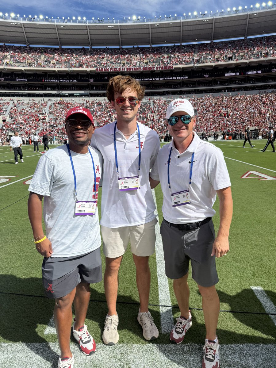 Beaton_Cade20's tweet photo. Huge thanks to @BamaCoachWiley and @AlabamaTrack for having me out this weekend! Loved the atmosphere and experience! https://t.co/1HxvL58LF7