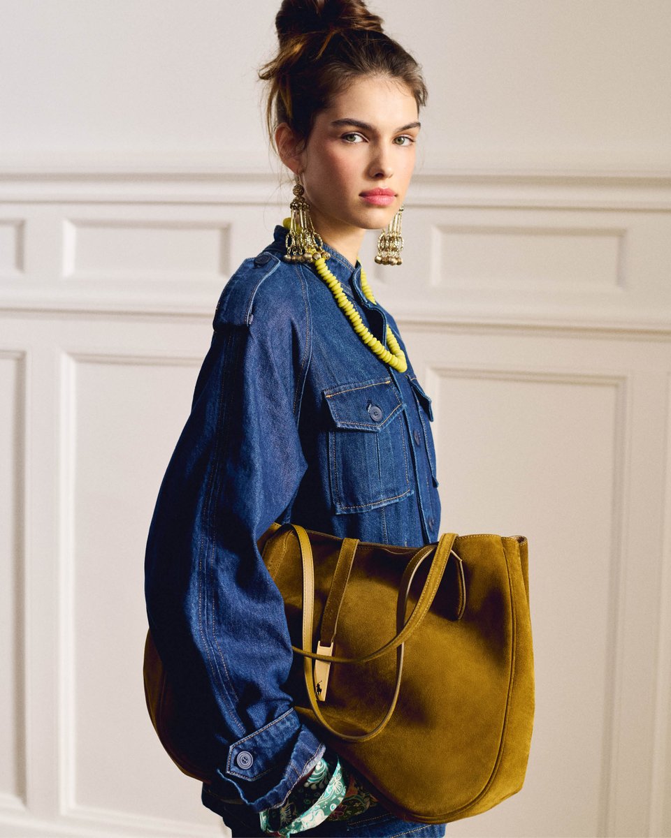 RalphLauren's tweet image. Introducing the women’s Polo Spring/Summer 2026 collection.

Rich textures and bold colors are effortlessly layered in #PoloRLStyle for #ParisFashionWeek.

#PFW