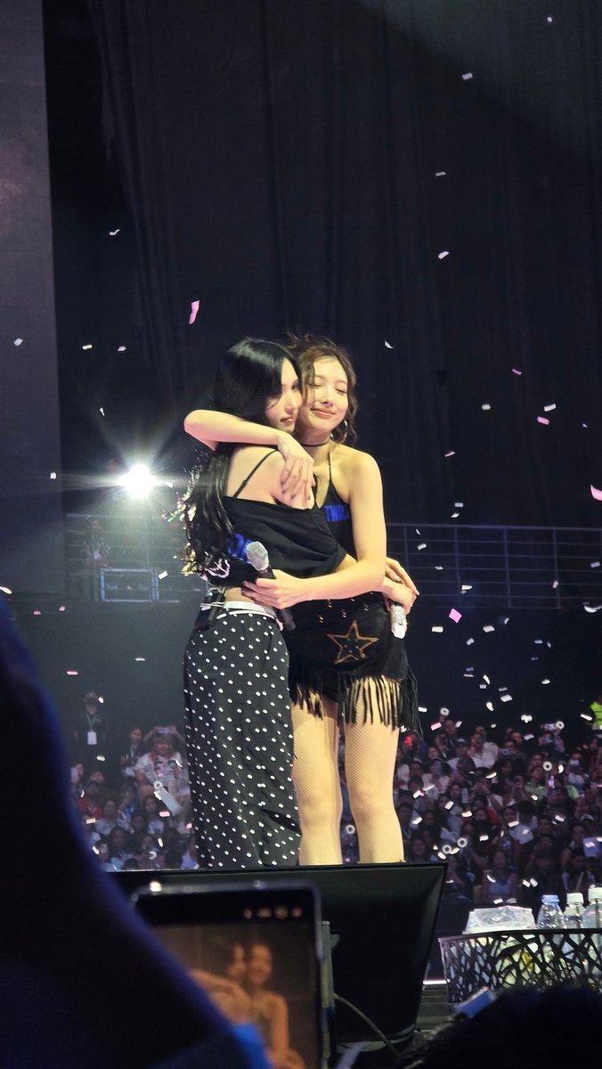 251004

MINAYEON CRUMBSSS!

#TWICE #THISISFOR_PHILIPPINES_ONCE 
#MINA
#NAYEON
#MINAYEON
#THISISFORINBULACAN 
#THISISFOR