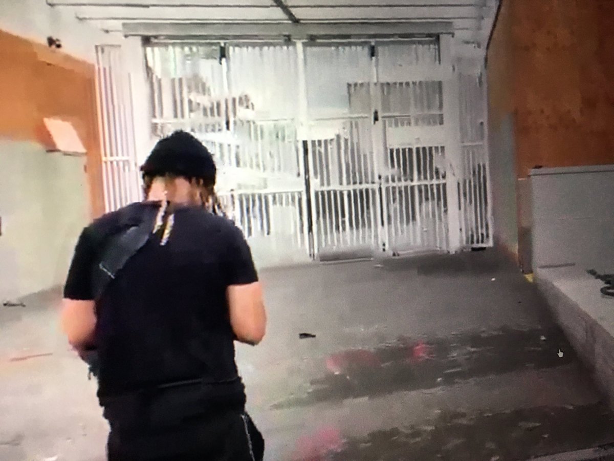 theemptycrowd's tweet image. Someone get a clip on the Portland ICE detention center ledge.