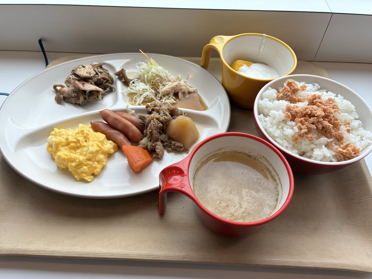 今日の朝ごはん🍚
朝からガッツリ食べ過ぎた。
今日は1日新潟観光✨
燕・三条・長岡辺りをうろつく予定😊

 #岡山サポ新潟遠征