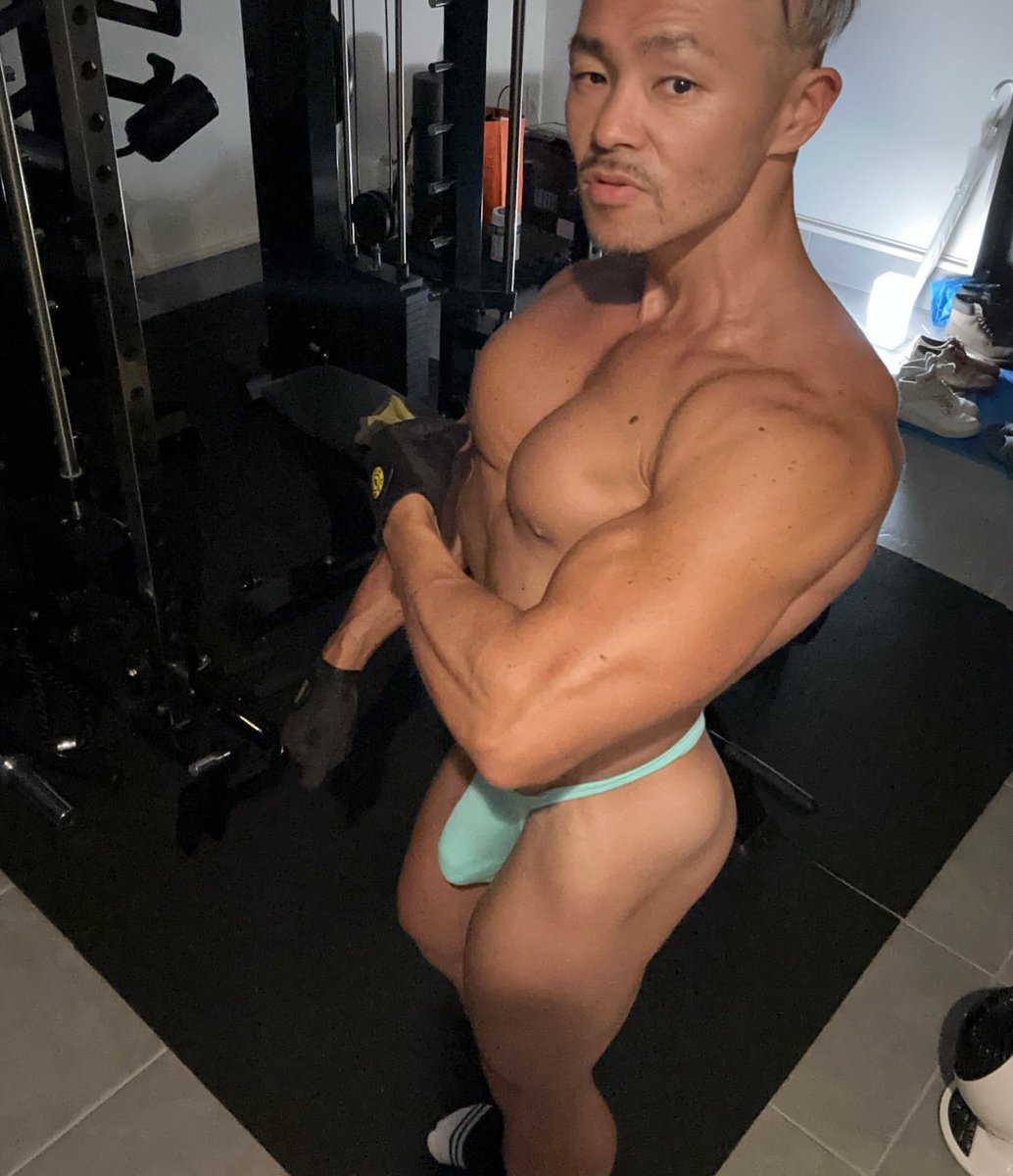 ジムで自由な服装
大きくみせたくてつい