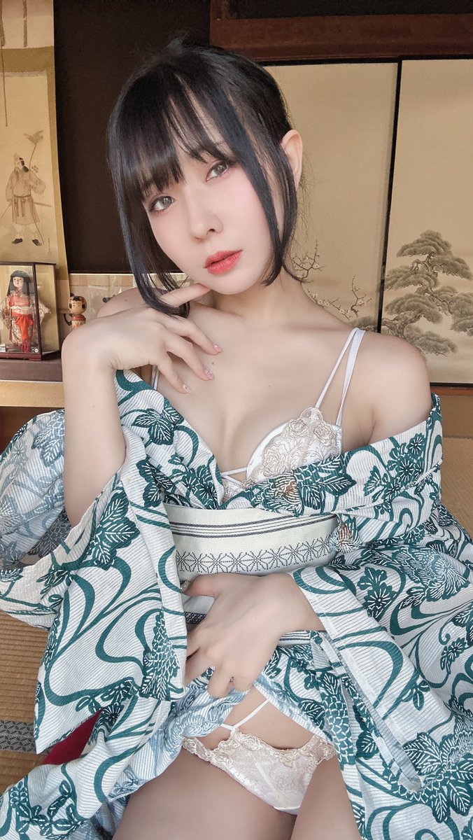 鳴上なごね💚さんのエロ画像、2025年10月05日08時58分19秒に投稿