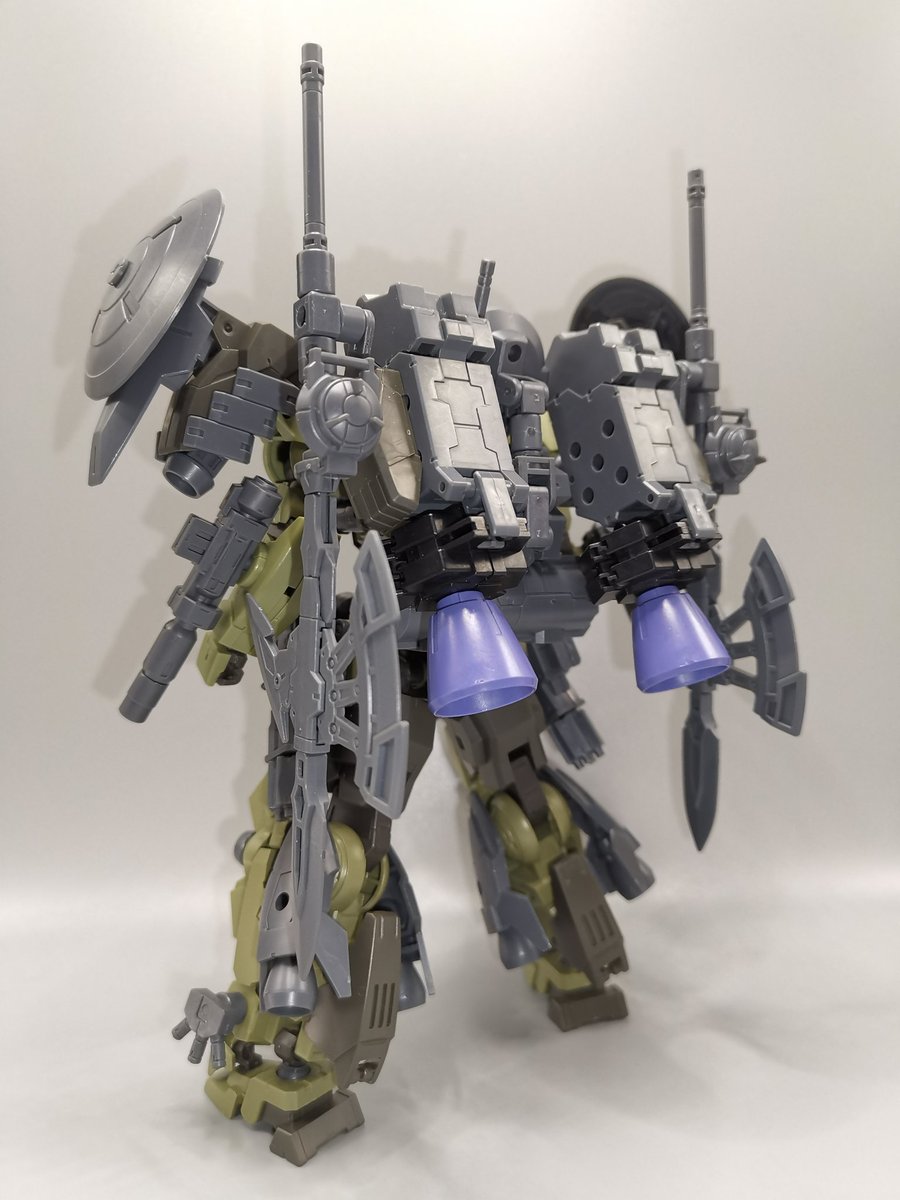 waishingSin1's tweet photo. bEXM-44S
ハイパノヴァ[対森林調査特殊部隊仕様]

森林エリアの残存するラウンドノヴァ部隊を支援するため、実体武器を装備し、己方部隊と森林資源を守りつつ「謎の識別不明機」をいち早く捜索できるよう改造された。

ベース機：
https://t.co/gG8zfrIjom

#30MMバイロン軍
#30MM森林エリア https://t.co/IrQTe5GviQ
