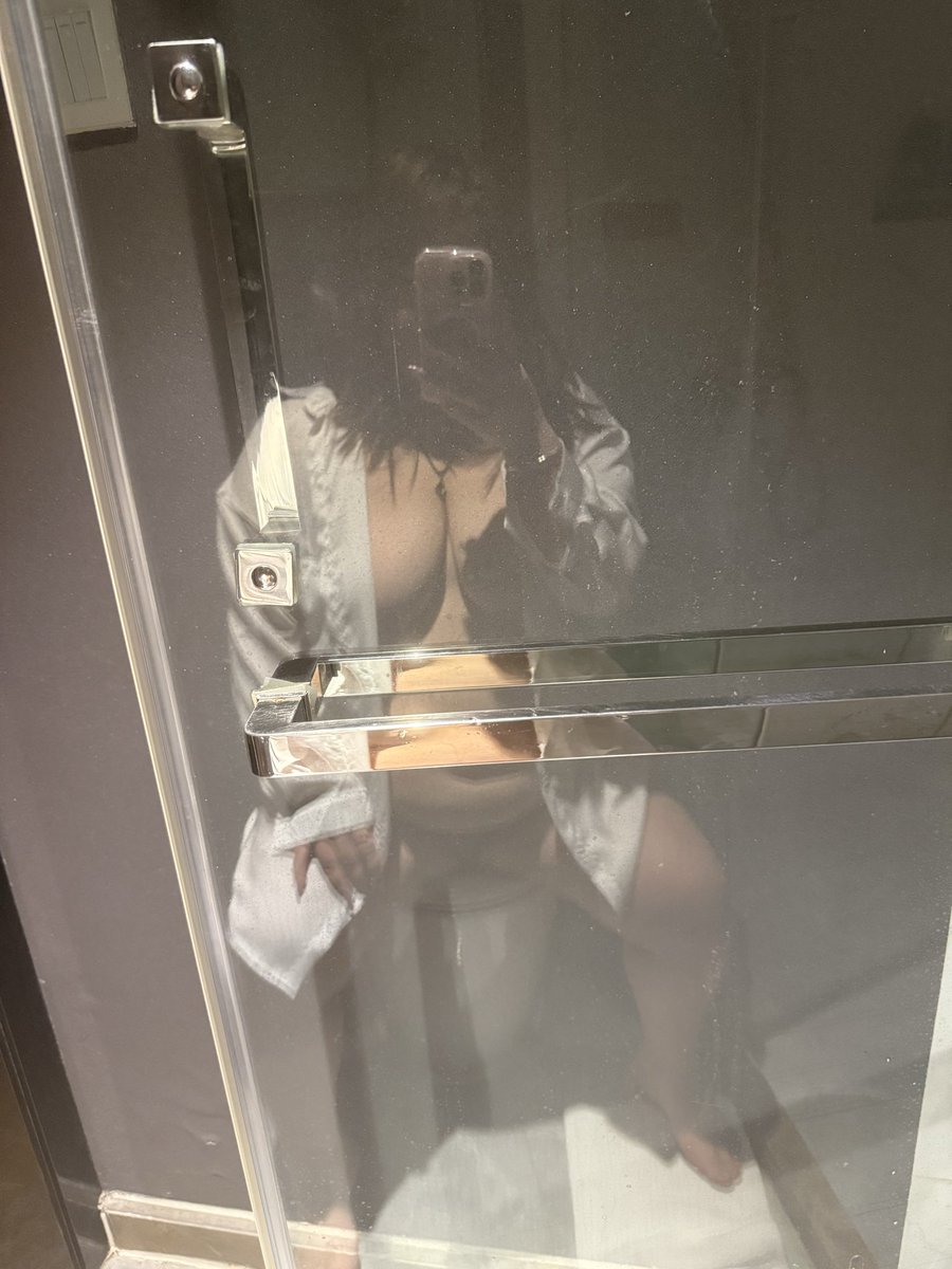 沈阳有我老公吗，好想，好想，好想要负距离接触
#坦克 ＃肉肚 ＃大奶 ＃胖妹 ＃bbw #线下 ＃一日女友