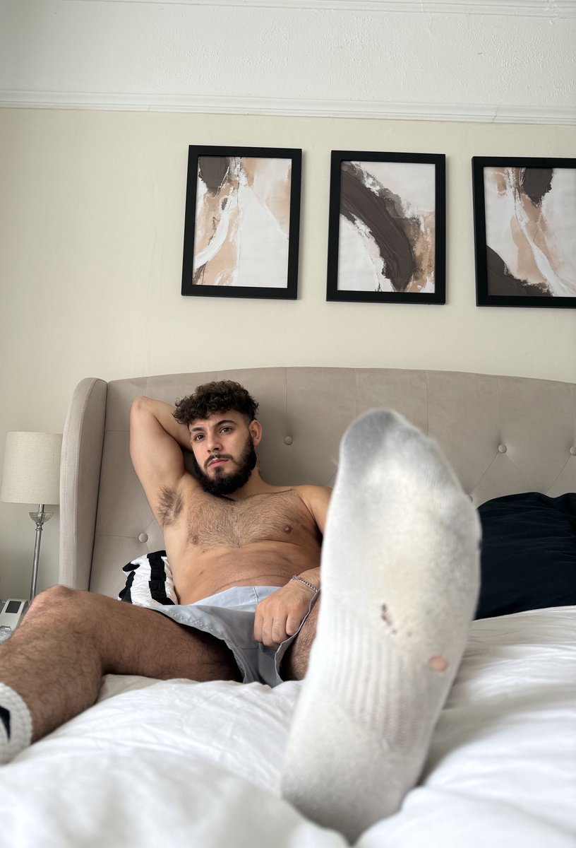 lewisrufff's tweet photo. ✅RT GAME✅
🏧2/2/2 2 COMMENTS🏧
⏳8 MINUTES⏳
-
Time for my returning FG to serve master in a late night hot intense RT Game. Get engaging …. https://t.co/G4k563oWNm