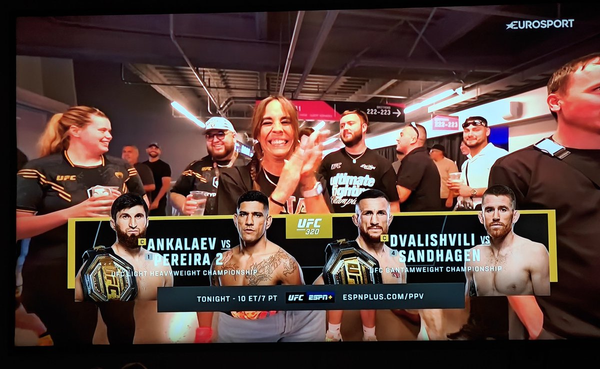 MMASINLIMITES's tweet photo. Buenas noches a todos 🙋
Ya llevamos 5 early prelims que han estado algo reguleras, quitando un par diría. Sobretodo destacable la finalización de Brahimaj 💥
A partir de aquí me pondré a comentar todas las que quedan 👊
#UFC320 #UFCMAX https://t.co/37kyGHGpxY