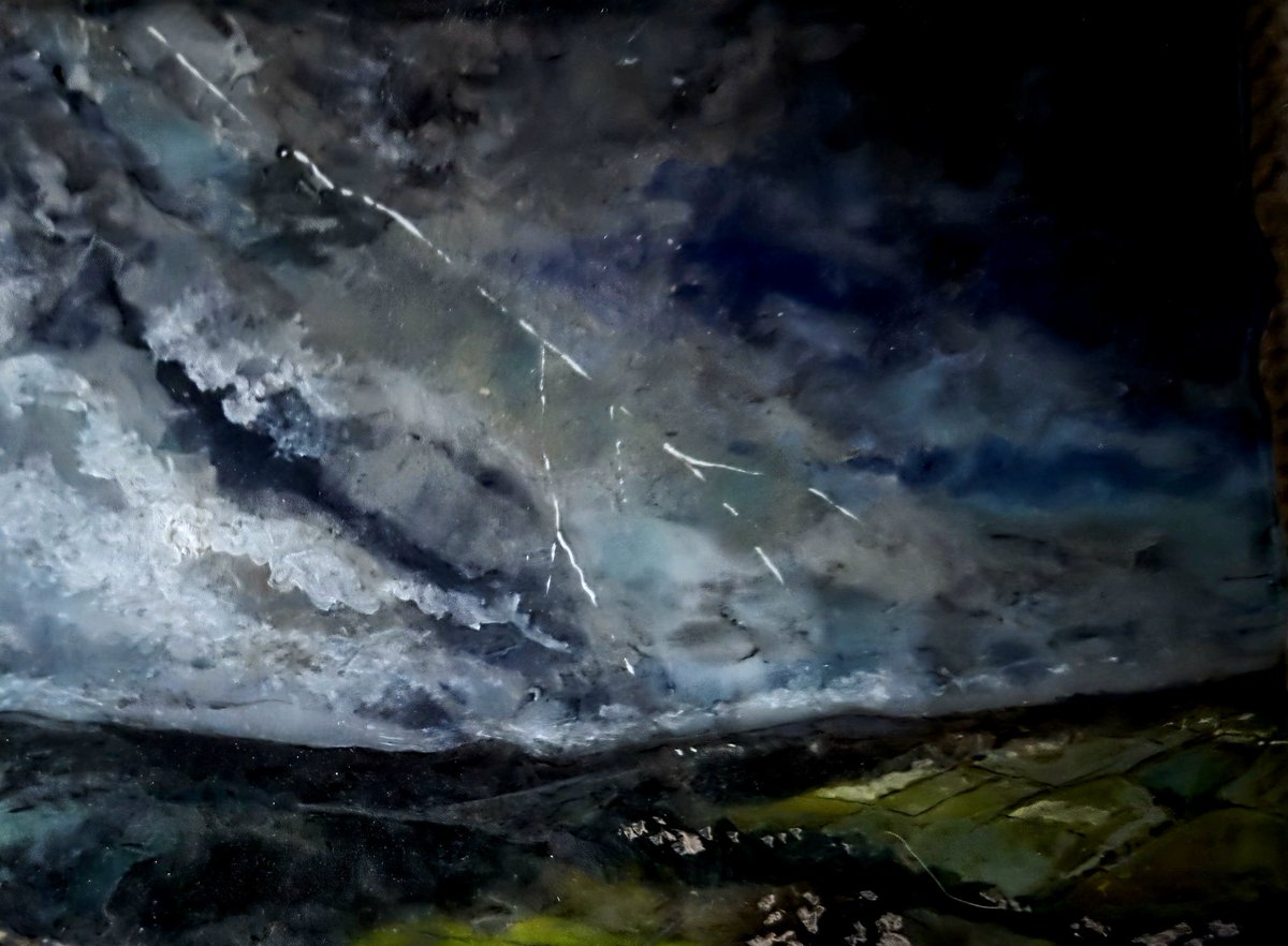 CJGlass71's tweet image. Stormy Skies in Glass #Howarth #Bronte #art #books
