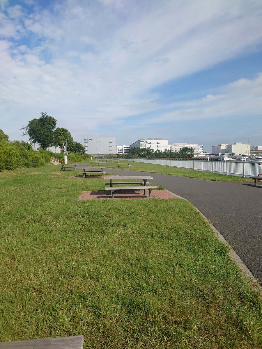 良い天気だね～
日差しは強い
長袖暑い