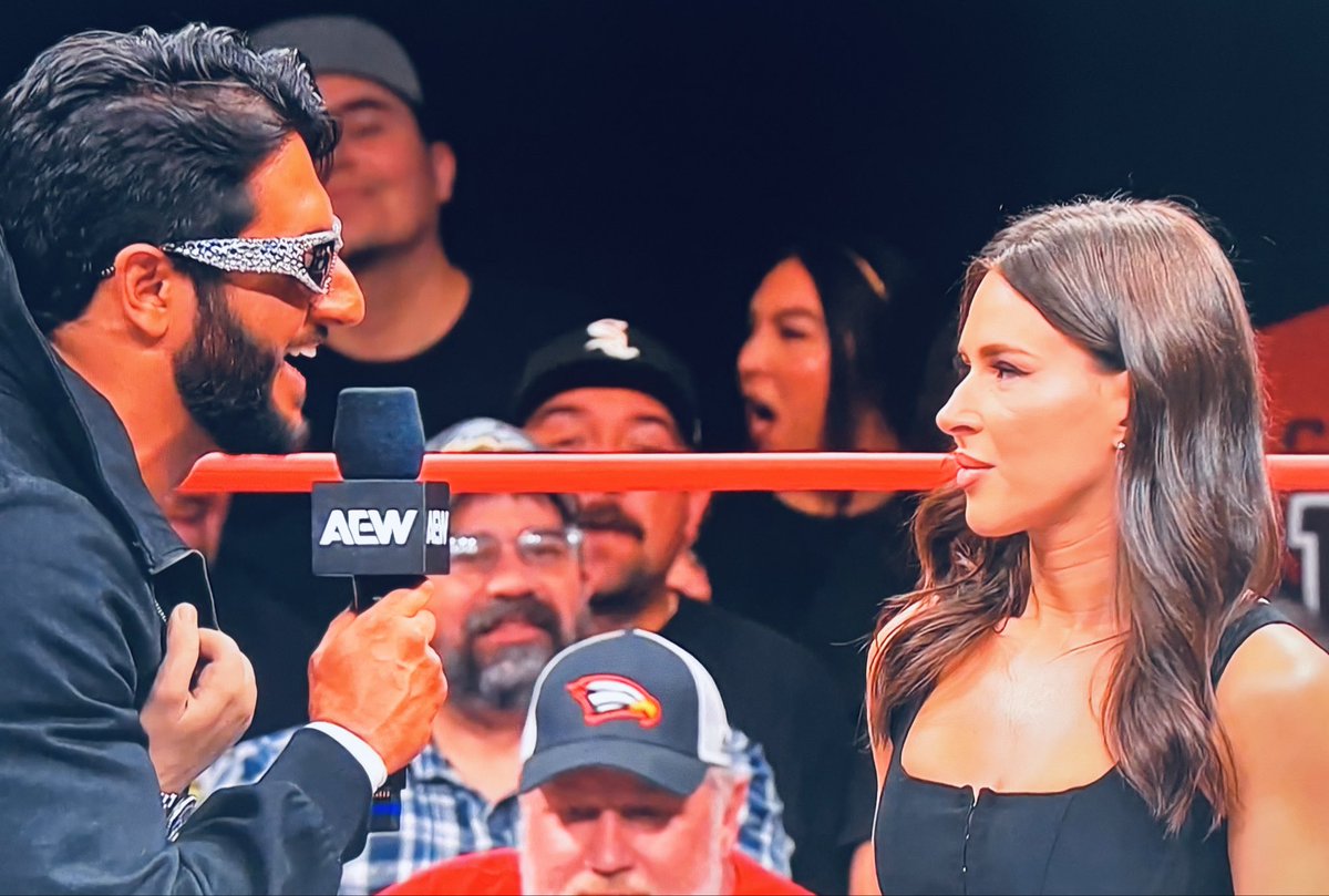 oralcarter's tweet photo. MxM TV bullying #Arkitty #AEWCollision ring announcer https://t.co/9sm8UcjWtN