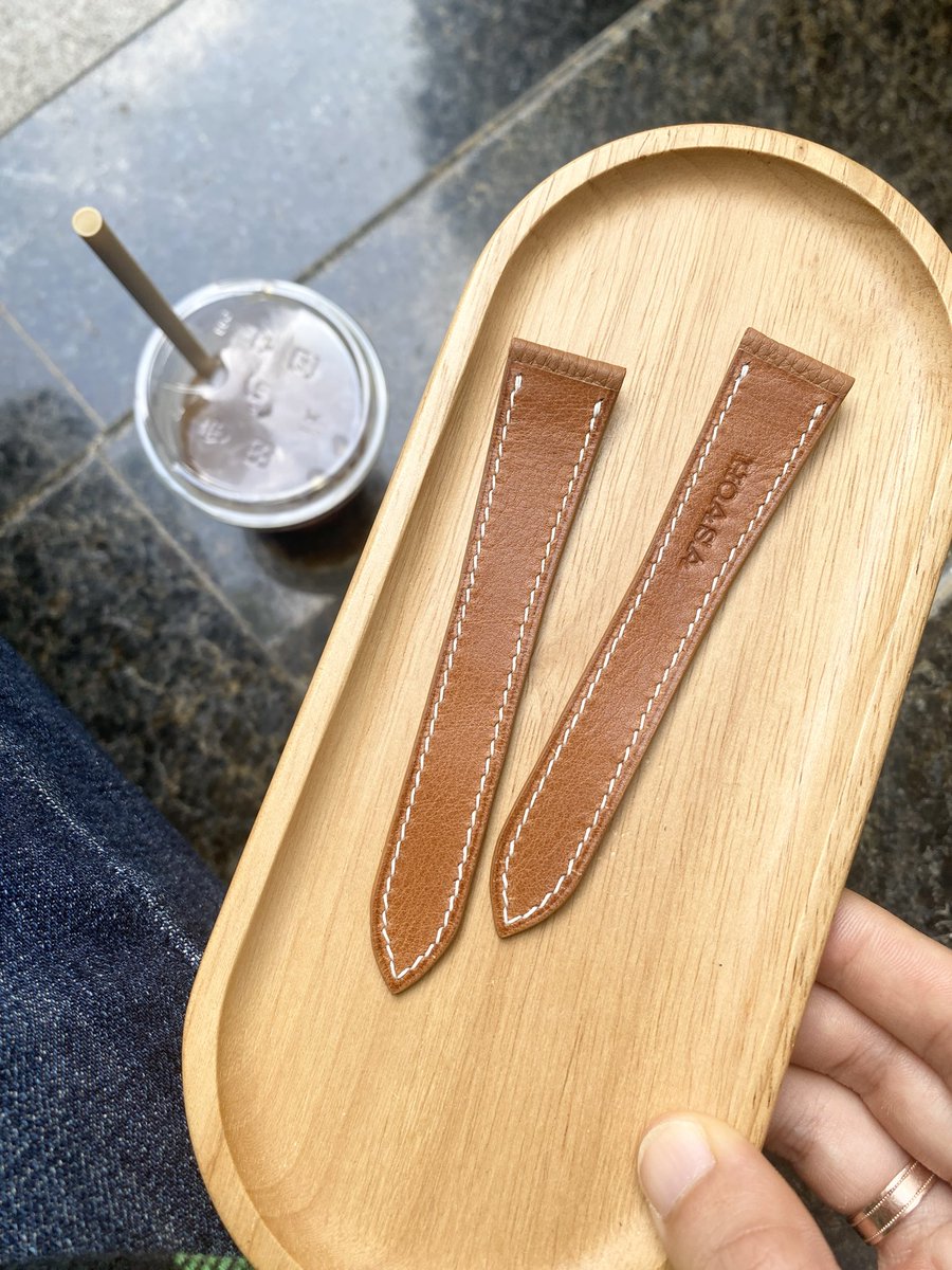 Golden Togo Slim strap for Cartier Tank #cartier #cartiertank #cartiertankmust #cartiertanksolo #leatherwatchstrap