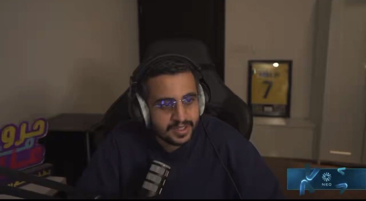 يعني ابجح من كذا ماقد شفت زارفها و حاطها وراه لو ماتجيبها بحرق كل مقاطع فالكونز الجاية