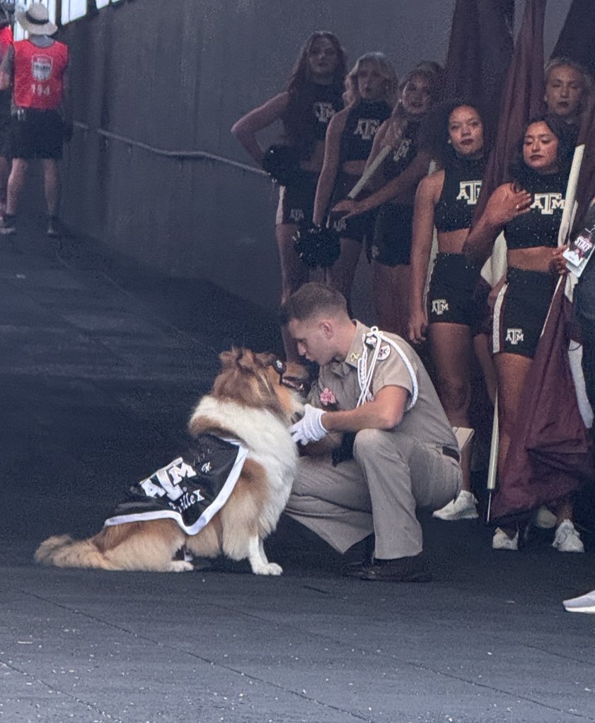 CUTENESS OVERLOAD: Miss Rev rockin the eye patch tonight