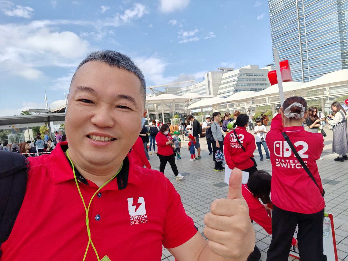 tks's tweet image. 今日もスイッチなんとかという赤いシャツを着た人がビッグサイトにいますね
#MakerFaireTokyo #MFT2025 #MFTOKYO