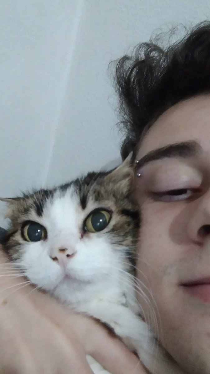 nibiszada's tweet image. Prometo que nunca vou esquecer esses olhos 🖤

Mesmo que tivesse todo o tempo do mundo, nada seria suficiente pra lidar com a sua ausência