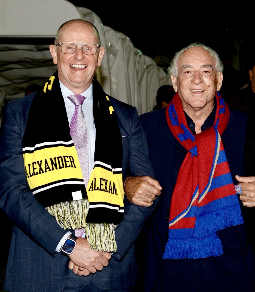 sportingwall's tweet image. Nice to see a couple of legends at the final of the @AustraliaCup , in Gary Cole and Craig Johnston.
@gazzagazzagc