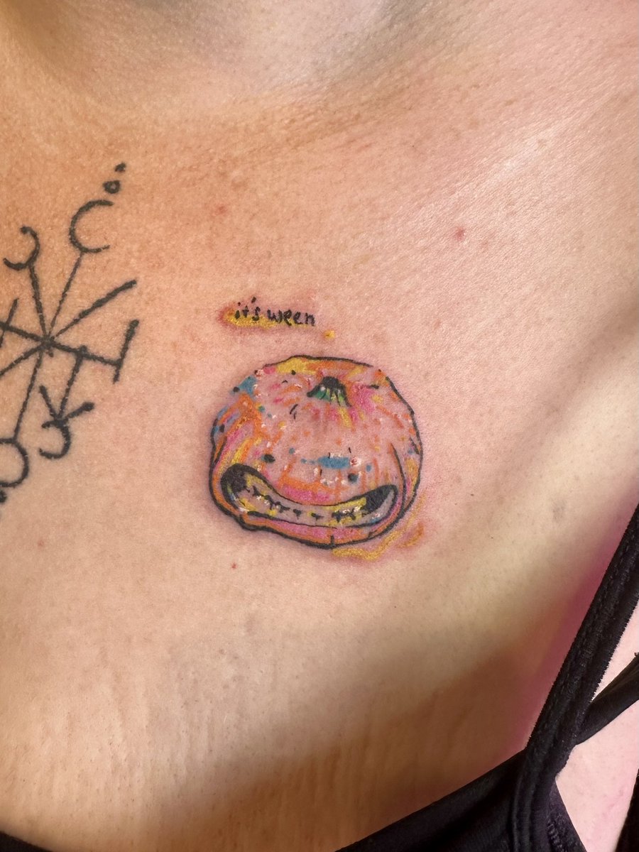 HelloImElaine's tweet photo. Embracing being a joke. Is this the peak of my career?

Booking request form: https://t.co/RLLA1gBiF6
Lovers Den (Buninyong) Fri-Mon
Newtown Art Studio (Geelong) Wed https://t.co/TxOeNcSsDe