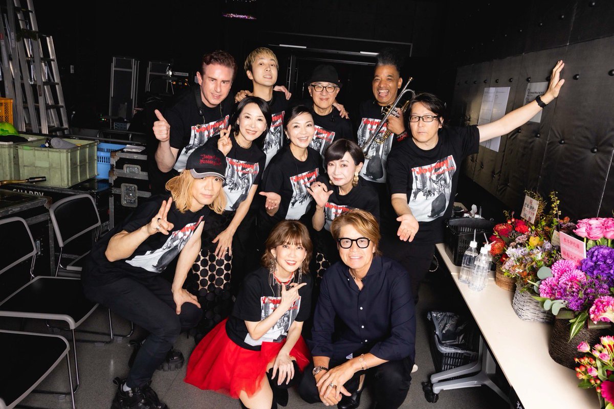 TOKO878's tweet image. 松本伊代Live2025“journey&quot; and Sweet Sixty 初日🎉 
アンコールではヒロミさんがサプライズでご登場。満員御礼！めちゃ盛り上がりました🤗
今日も楽しみ！！！

#松本伊代 #ヒロミ　
#AMAZONS 
#吉川智子 #トコレポ