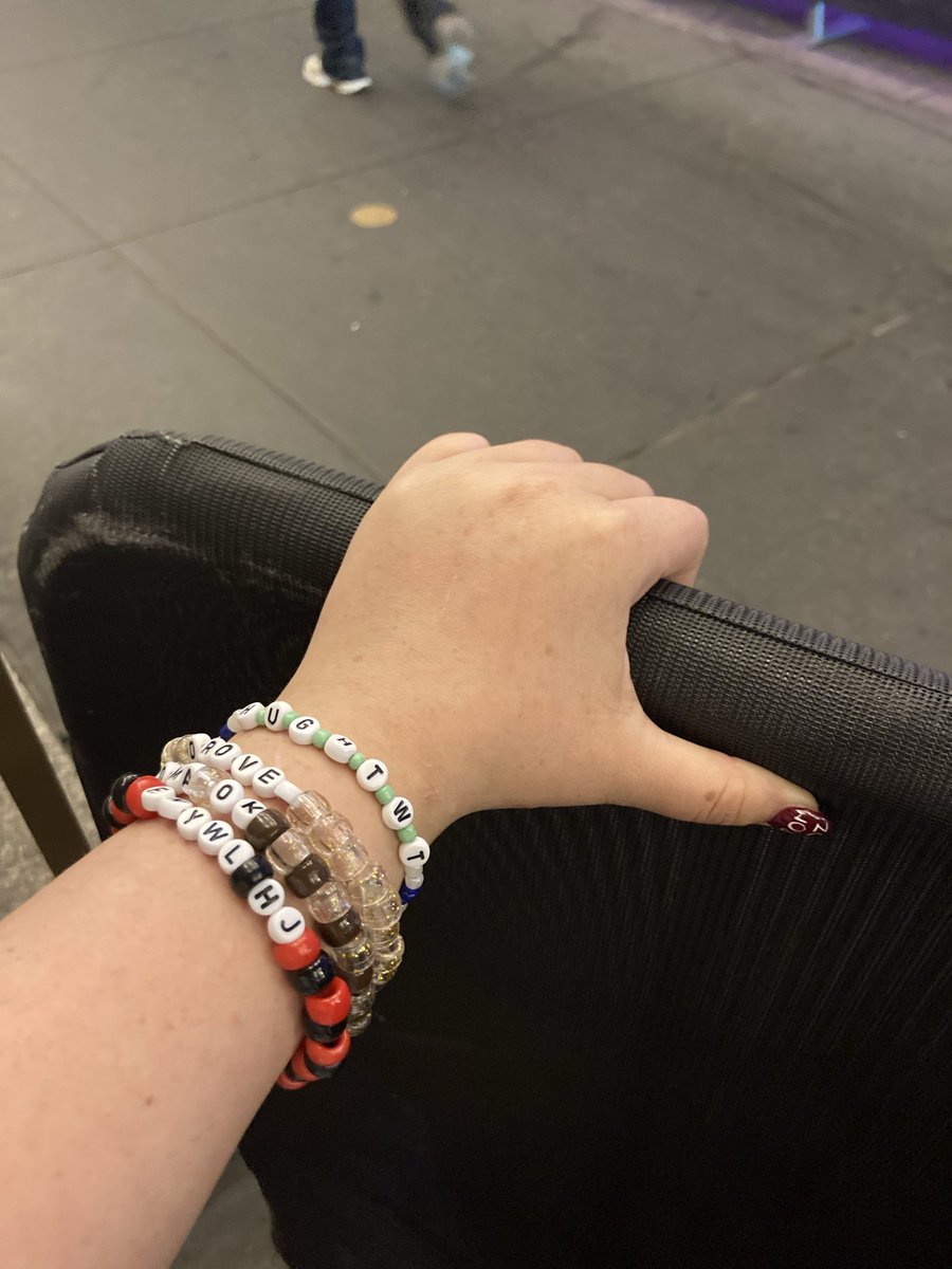 rachel10880's tweet photo. Barricade for the last time and last show 🥲 #fnywl #lastshow #radiocitymusichall #hughjackman https://t.co/UASapNCu2N