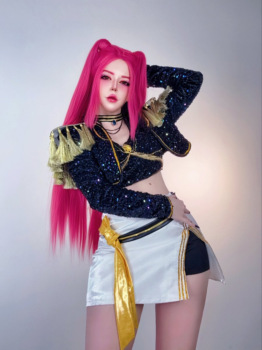 Alexy_Sky_'s tweet photo. Finally, my biggest obsession of the last two months is complete. I'm in love with Mira and I love her personality and style. I think I've watched this animation at least 20 times 🩷 

Cosplay/wig @ezcosplay 

#miracosplay #mira #rumicosplay #rumi  #cosplay #cosplaygirl https://t.co/We5dTd3MwU