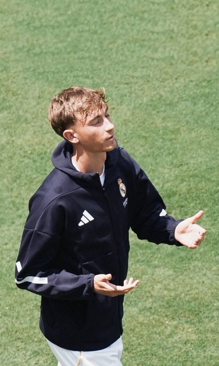 Bartu Demir Sonaer (@barzinh00) on Twitter photo 