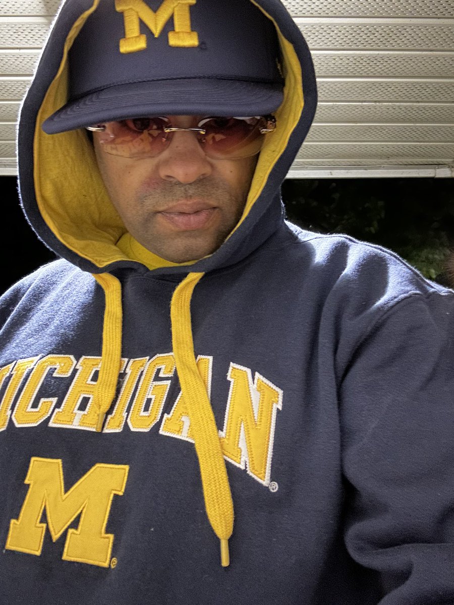 Bored as hell in Lansing Michigan. Got bottle, za, a room, come join me