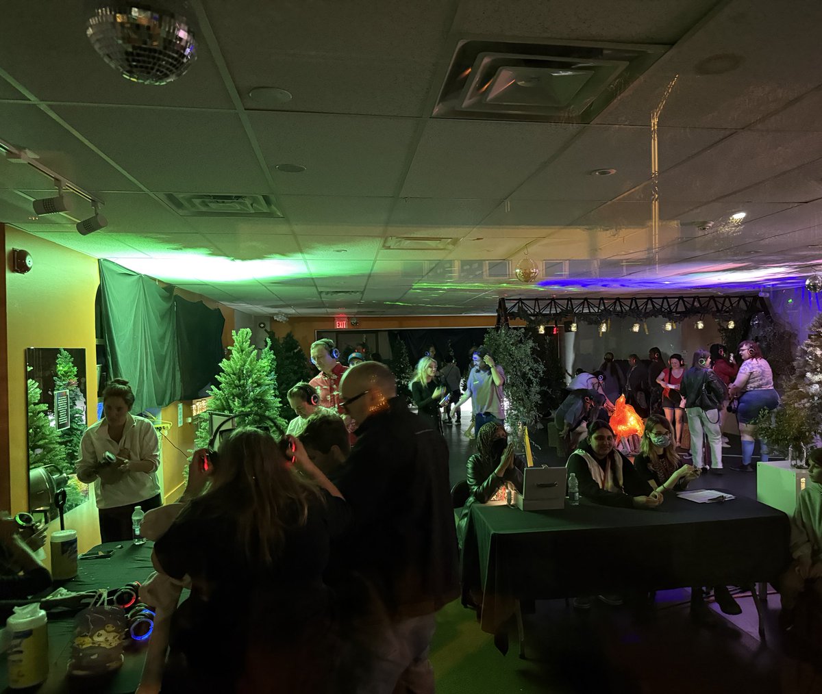 Dapper_Tux's tweet image. It’s Nuit Blanche 2025! 🌙 

The city of #Toronto turns into a living canvas and a playground of #artwork 🌃🖼️ 

Already have seen some incredible pieces in #EastYork 

#nbTO25 #Toronto