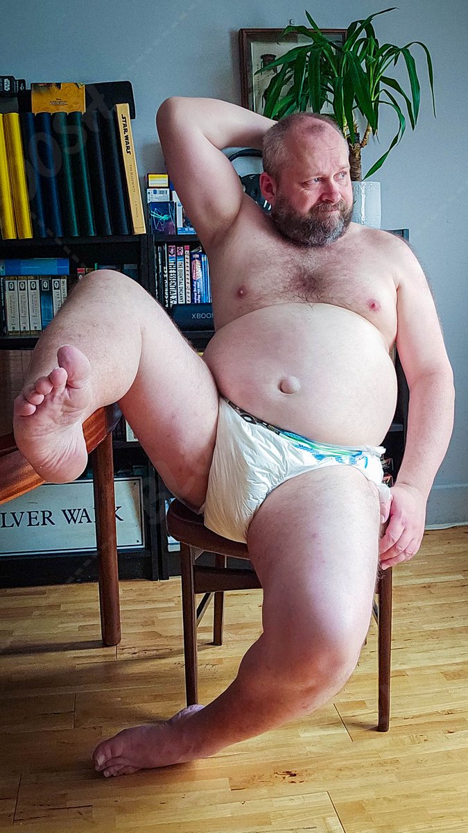 For the love of the bear bulge. Happy to say my experience has been a positive one, such a nice bunch. I'll happily include this with my tighty whities and bulge needs 🐻🐾🌈🧸🔁
linktr.ee/bluboosh

#bear #chub #belly #fat #bellyfat #fatbelly #abdl #gainer #footfetish #feet