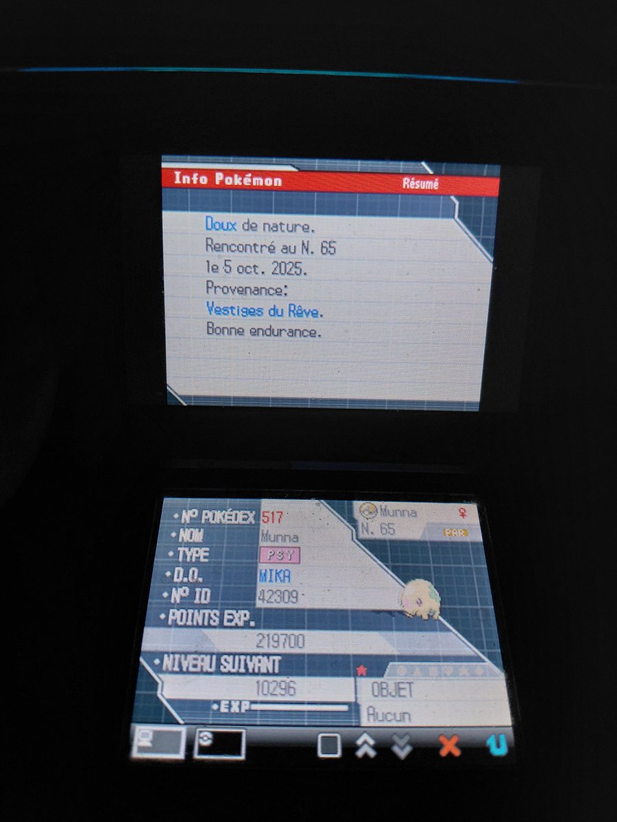 159 ✨️

Je ne sais quoi dire a part : MAIS WHATTTTTT !!!! MUNNA SHINY qui tombe seulement 135 rencontres apres avoir phasé sur Miradar !! Un shiny incroyable qui est venue finalement assez rapidement apres la phase précédente !! Let’s gooooo !!

#SHLS11 #SHLCup