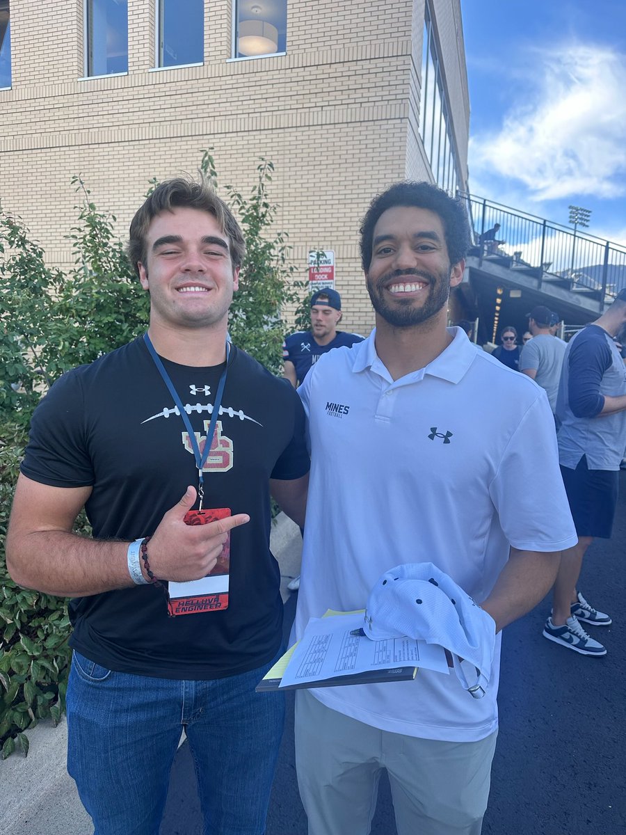 rocco_tompkins's tweet image. Had an incredible time on my game day visit to Colorado School of Mines this weekend! Thank you @CoachYonBoone @CoachBobStitt @CoachAMakransky @CoachS_Nelson and the whole @MinesFootball staff for your hospitality towards me and my mom! #HelluvaEngineer