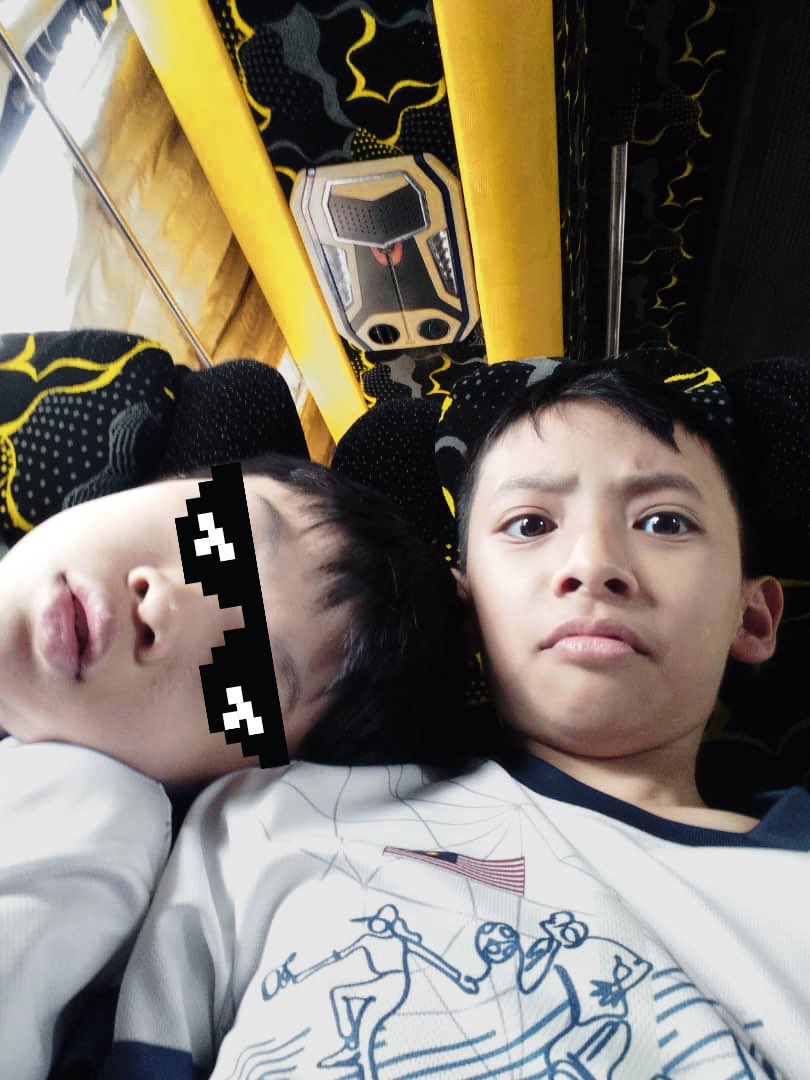 daddynshane's tweet photo. Bro/Sis 🤣 Penat? Bahu aku ada untuk kau 💪❤️ #SahabatSejati #BahuUntukKau #KawanBaik #SupportAlways https://t.co/aZPJ3LJ2sQ