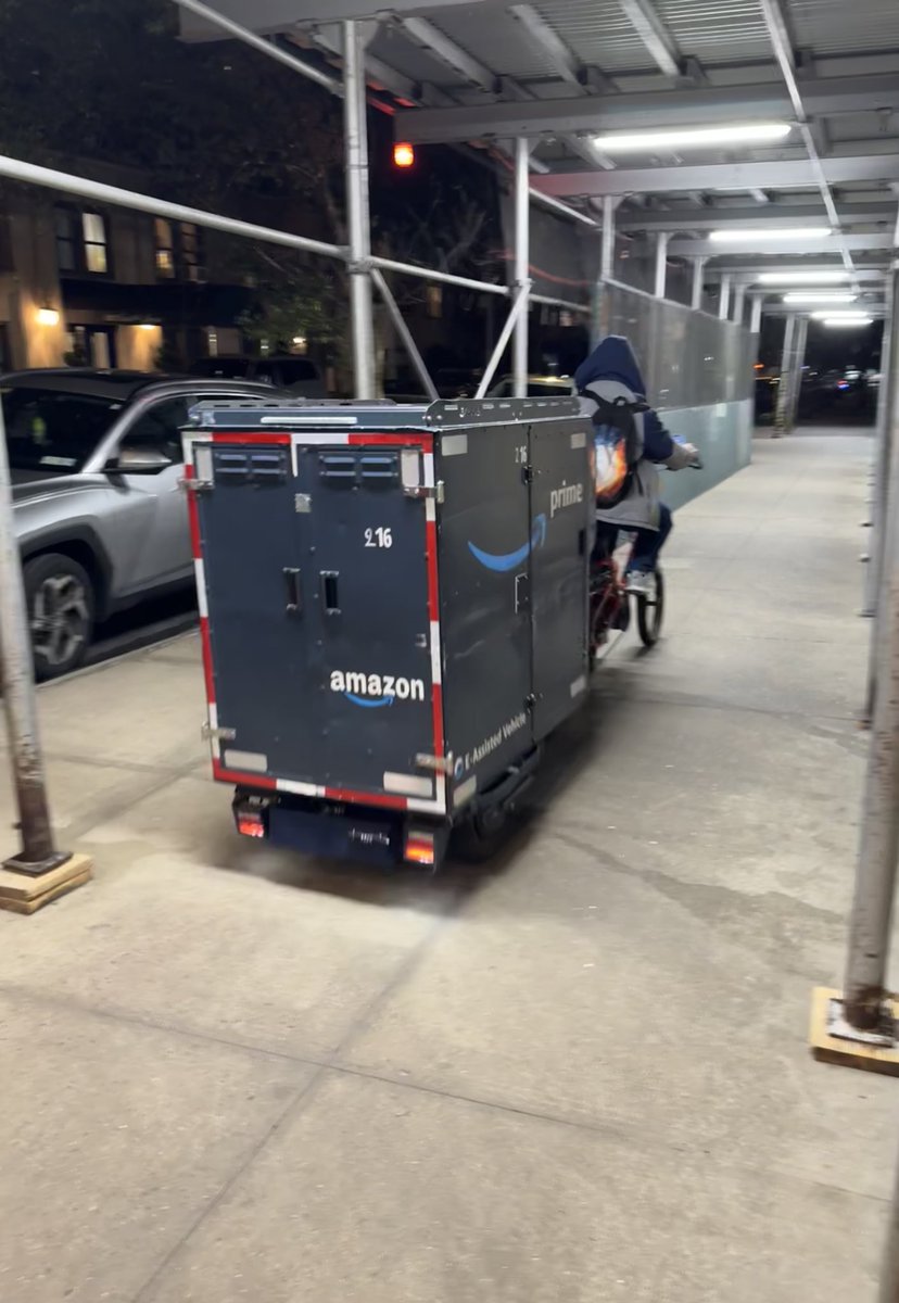 Hey <a href="/amazon/">Amazon</a>, stop riding on the sidewalk &amp; blowing past kids with massive 1400lb trailers!