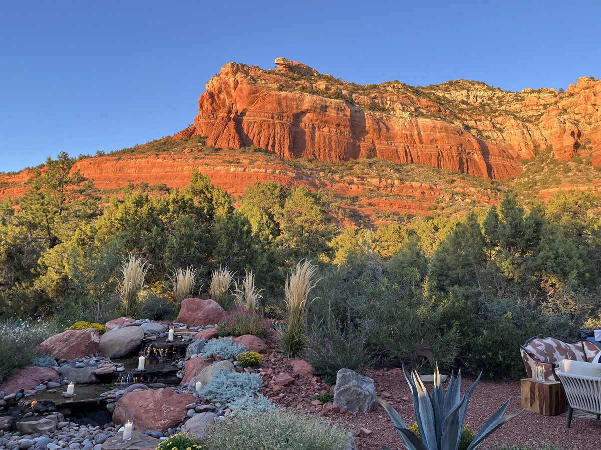 macroaggressio3's tweet image. Sedona is always otherworldly…a truly magical place.