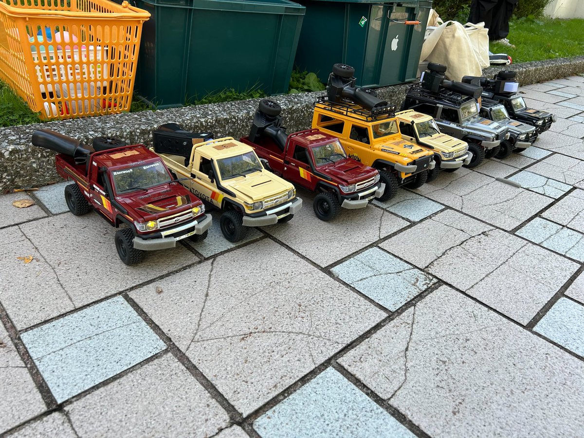 gekiten's tweet photo. お世話になってます、永山ホビーキッチンさん(子供食堂)の子供達に遊びを提供している様子です、とても楽しそうに遊んでる感じが素敵すぎますよねー、この広がりに夢を感じます
本日は10/5はcocodeにてイベント中
#リトルRC
#WPLJAPAN
#MNMODEL https://t.co/eVLI85ZWhJ
