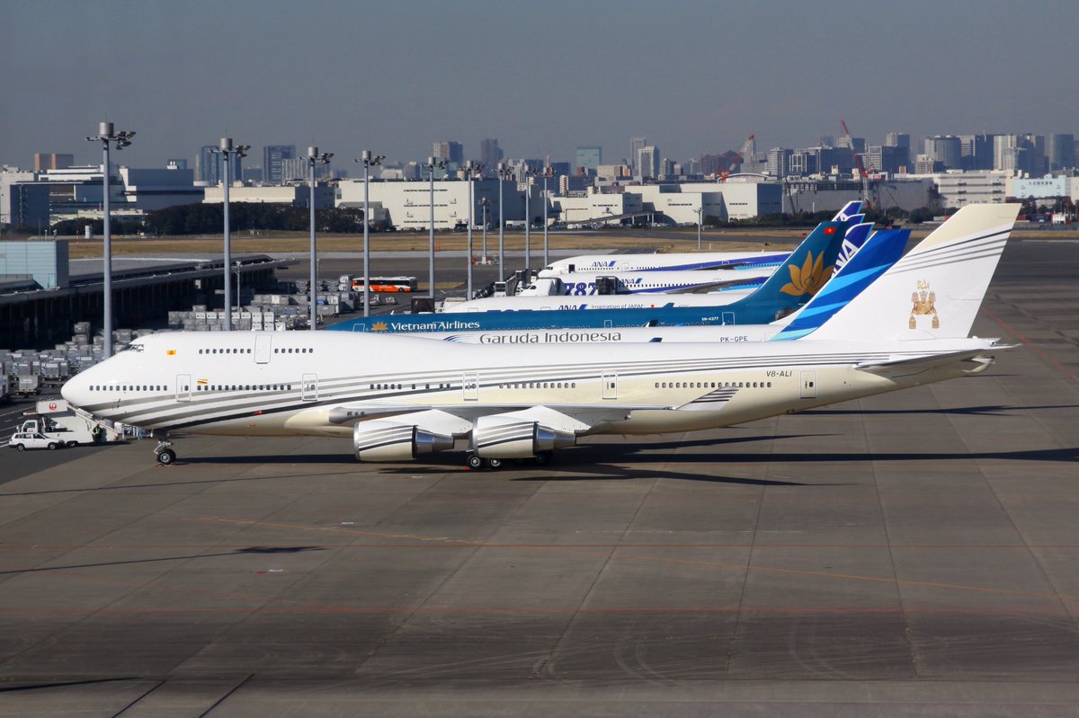 Hiroshi651059's tweet photo. P3や制限エリア内から撮れたのが懐かしい。
#みんなでVIP機の写真を出す展覧会 https://t.co/cV0ZZSt2nE