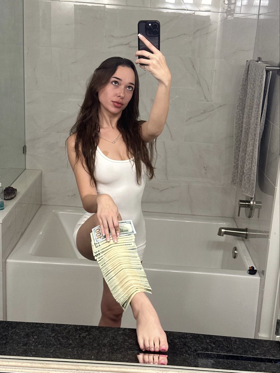 paybrat's tweet photo. innocent face and bad intentions https://t.co/d0K76HvS7d