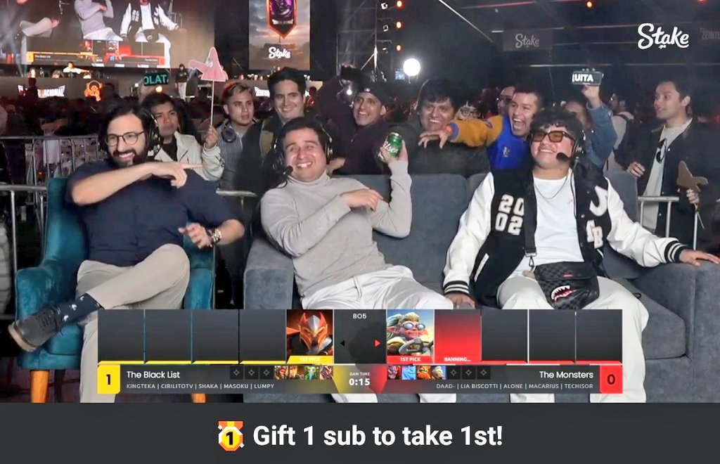 Man_Gones's tweet image. Hermosa producción de @VastionGroup otra vez en la final del #Zeinternacional2 👏😎😝🔥, sigo destacando la cantidad de gente que hay en la final. 👏👏👏🇵🇪🐐 Grande Zein y Rampage. 🇵🇪👏🇵🇪🇵🇪 #Zeinternacional #Dota2