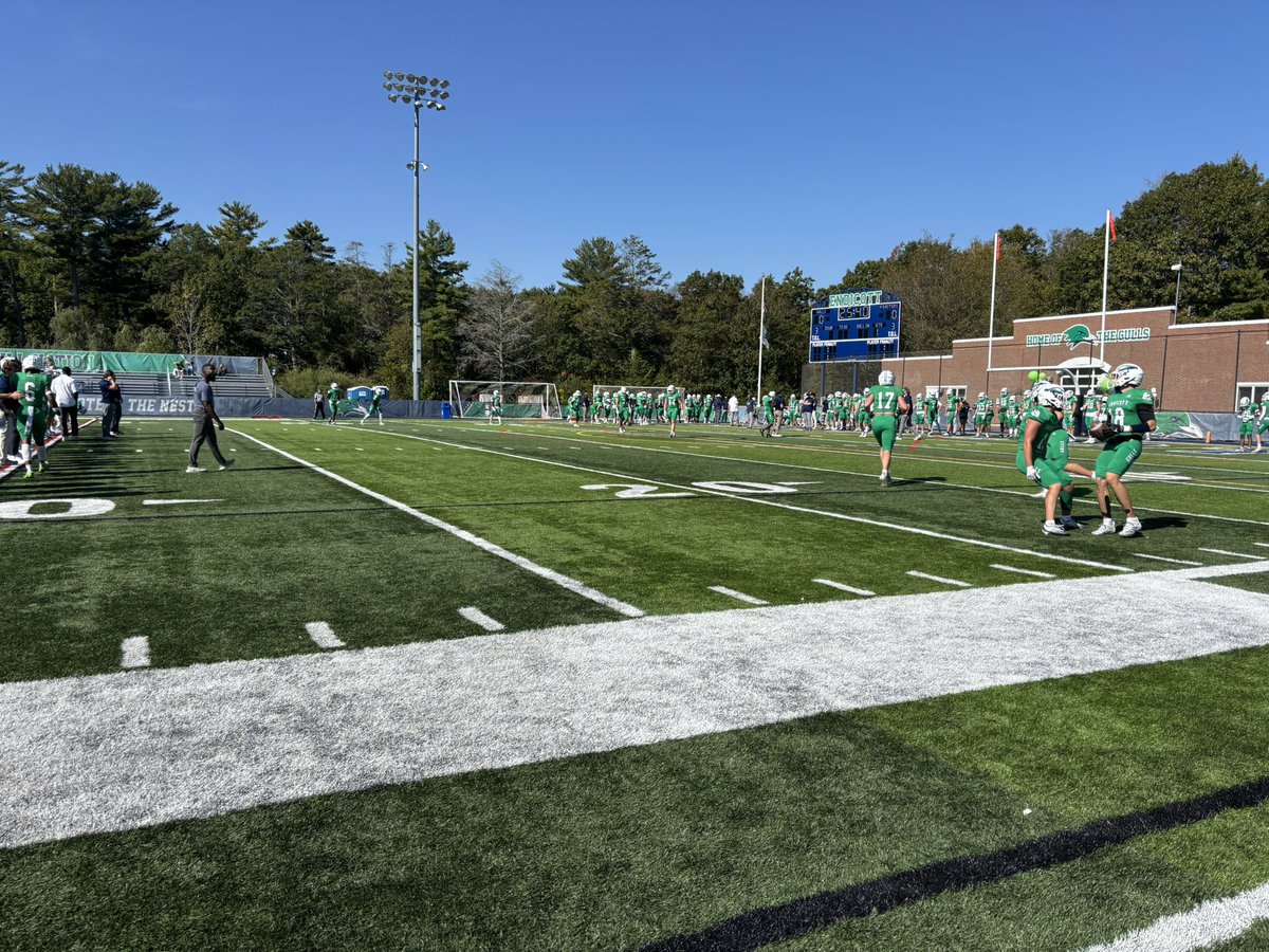 LisbOwe's tweet photo. Thank you @CoachSqualli for inviting me out for a game day visit today at @EndicottFB! I had a great time seeing the campus and watching a big team win today!! 🟢🔵 https://t.co/sERTL1dGQr