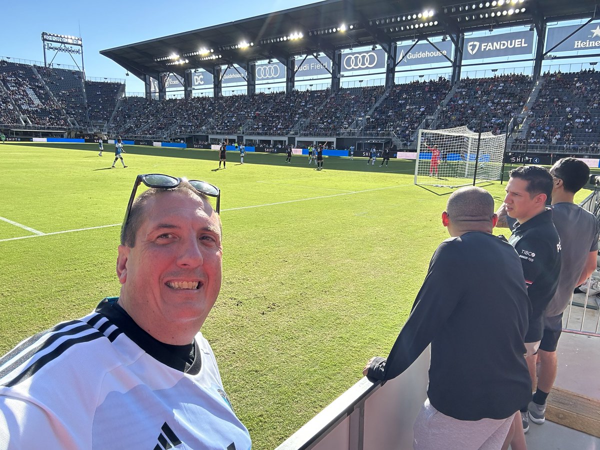 Can’t believe was this close to <a href="/CodyMizell1/">Cody Mizell</a> and Alex Martinez and didn’t get a selfie with them #CharlotteIndyDays