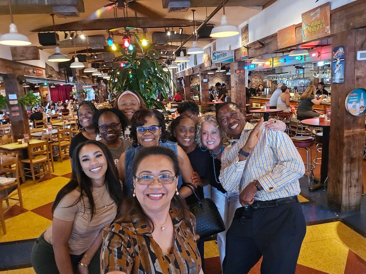 Omg 🥹some of my <a href="/HarrisES_AISD/">HarrisElem_Aisd</a> fam kicked off their Fall Break with me, and my heart is so full! It meant the world to reconnect! The laughs, hugs, &amp; memories reminded me just how strong the bonds we built still are. Grateful for the time, the love, &amp; the lasting connection 🍂✨