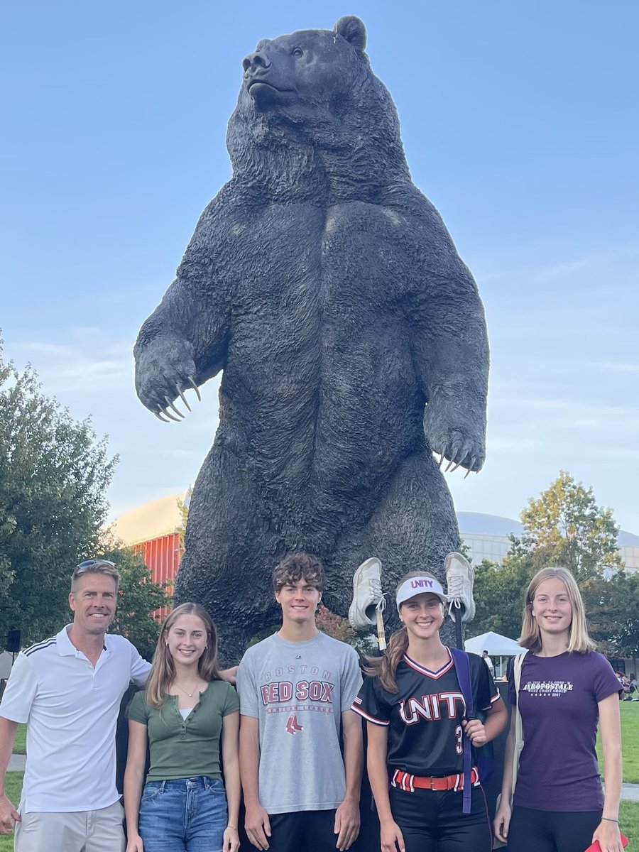 juliarumsey31's tweet photo. Thank you @BrownU_Softball for an amazing camp today, I had a great time learning from you and meeting the other girls! Even got to visit my siblings on campus! https://t.co/puFZAQqPah