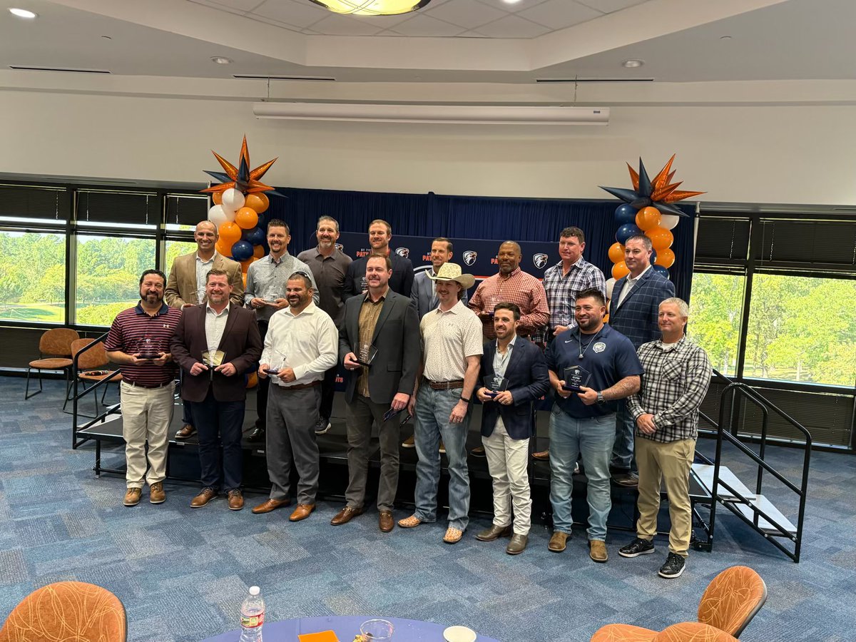 Coach Zach James tweet media