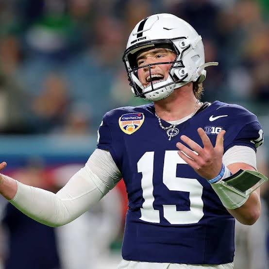 PBSportstalks's tweet image. Not sure how anyone can make an argument that says, #DrewAllar is better than #CarsonBeck right now. 

#miami #Pennstate 
@lukepfromm