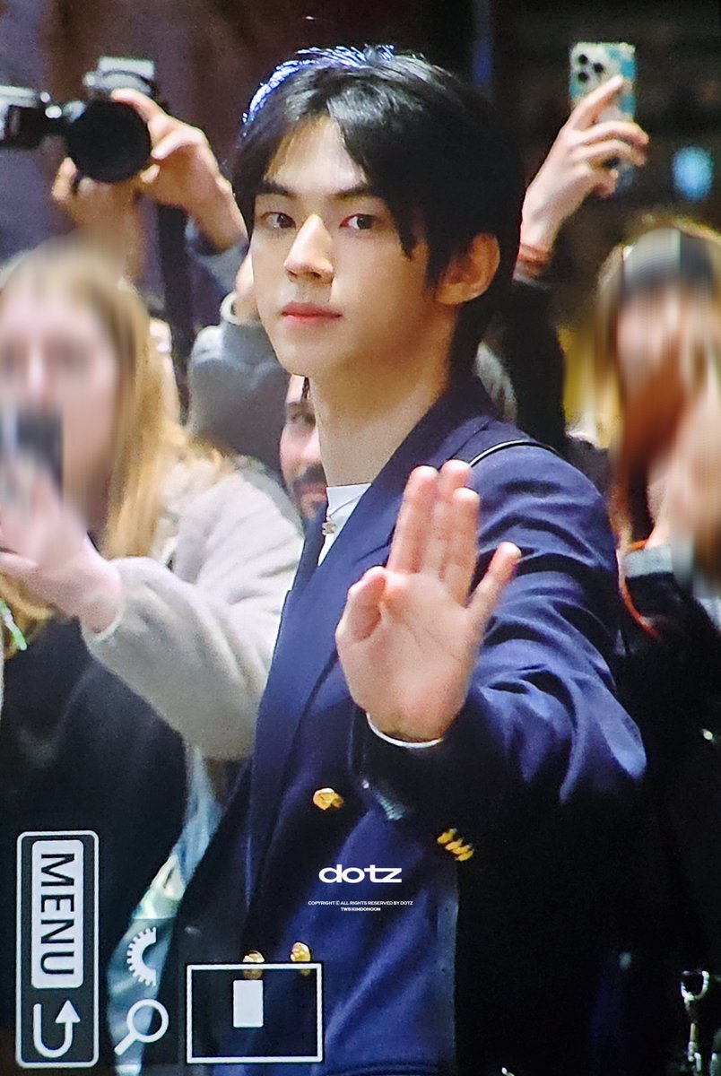 251005 수고햇어ㅓㅓ🫳🏻🫳🏻🥹🥹
#TWS #DOHOON #투어스 #도훈