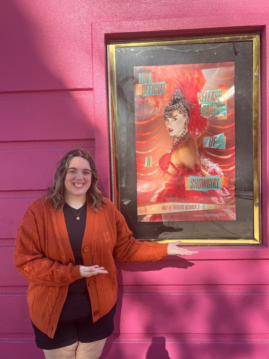 imtiffanyblair's tweet photo. Dancing through the lightning strikes in my cardigan while watching the release event for The Life of a Showgirl! ⚡️❤️‍🔥 ✨

#TSTheLifeofaShowgirl @taylorswift13 @taylornation13 https://t.co/ntOfpxaH8G