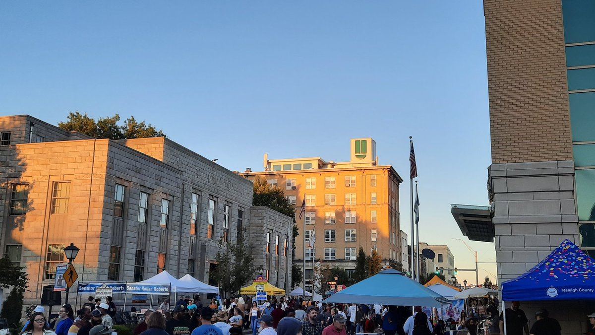 There was plenty of great weather around the area today. Some pleasantly cool weather was a perfect compliment to some great chili at the Beckley Chili Festival. I was honored to serve as a judge for the competition. #wvwx