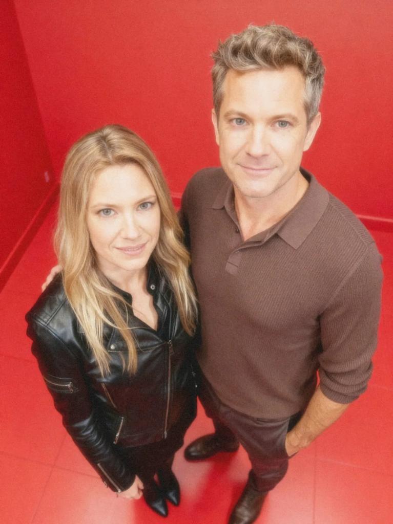 anna_torv_'s tweet image. #AnnaTorv #JoshuaJackson
#PeterBishop #OliviaDunham #Fringe #art