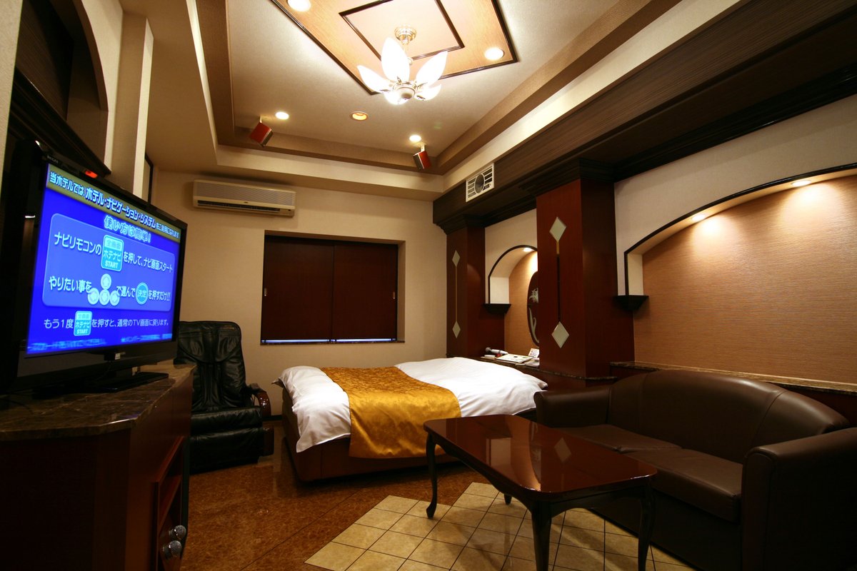 HotelHyper's tweet photo. スタッフ大募集！！
大阪なんば超駅チカホテルで一緒に働きましょう♪ 
・フロント（受付業務）
・月給 28.6万円～ 
・交通費月額10,000円まで 
詳しくは下記をご確認ください。   https://t.co/GTJdXQVWGe
＃月給28万以上　＃募集　＃高収入 https://t.co/iDVe1f4QJs