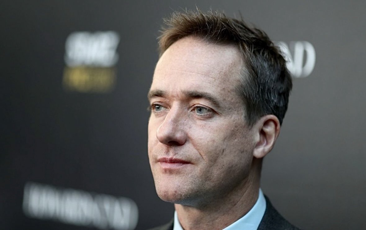 MacfadyenDaily's tweet image. Matthew Macfadyen at the premieres for Howard’s End.

#matthewmacfadyen #howardsend  #hayleyatwell #phillipacouthard